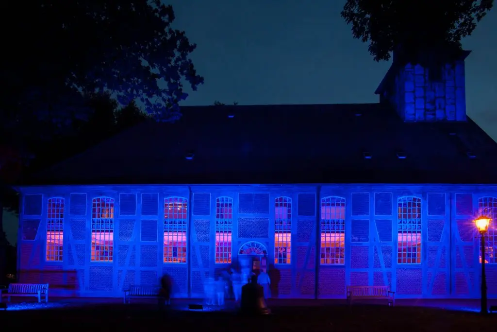 Kirche Nienstedten zur Nacht der Kirchen von Felsch Lighting Design inszeniert