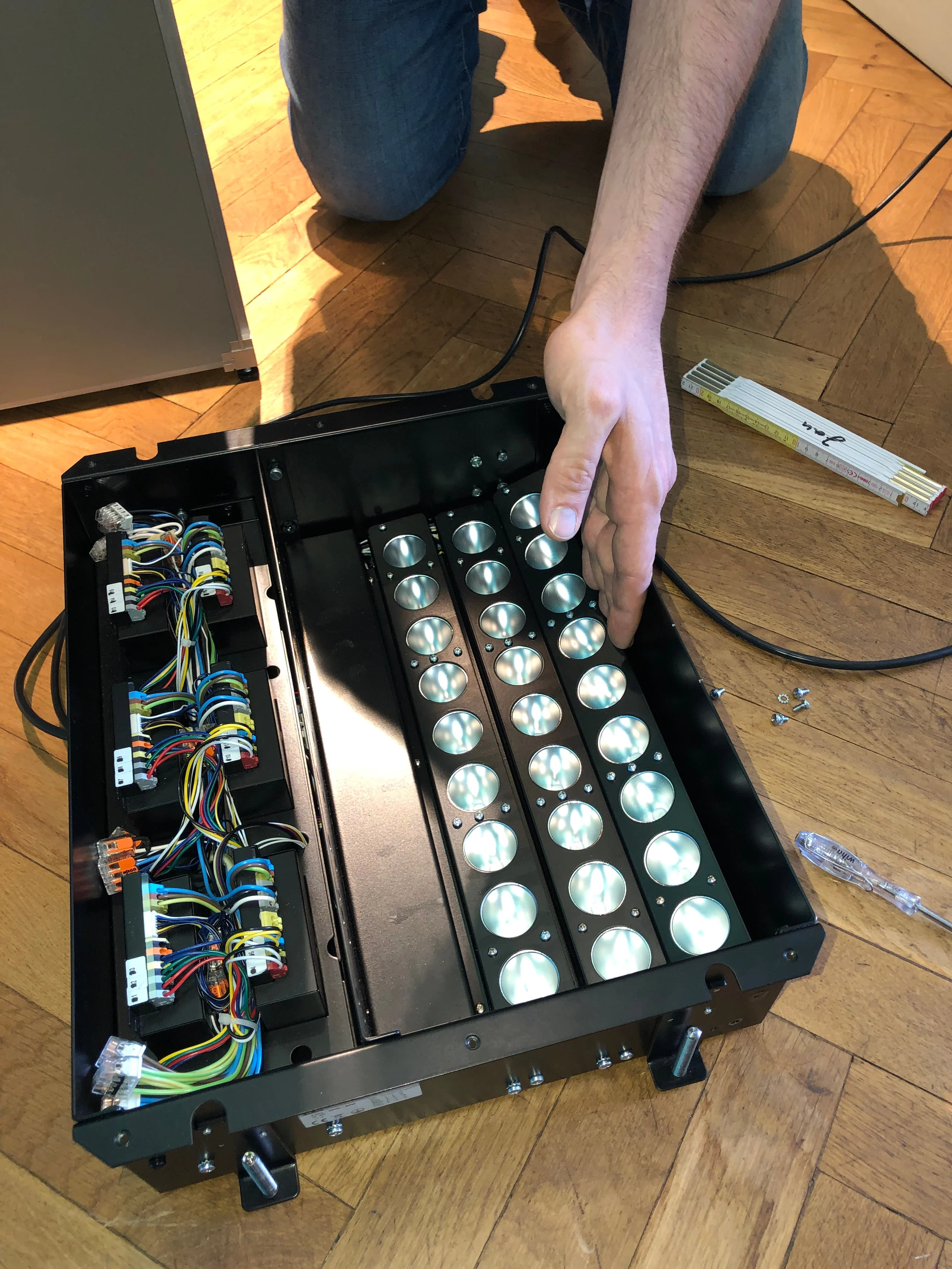 Opened sample luminaire for the Deutz-Kalker Bad